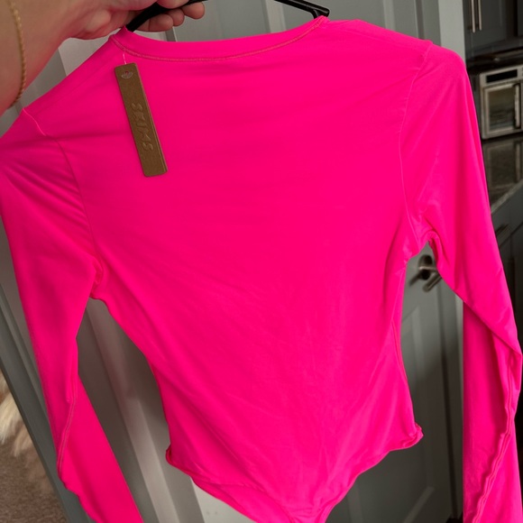 SKIMS Hot Pink Long Sleeve bodysuit - Picture 3 of 3